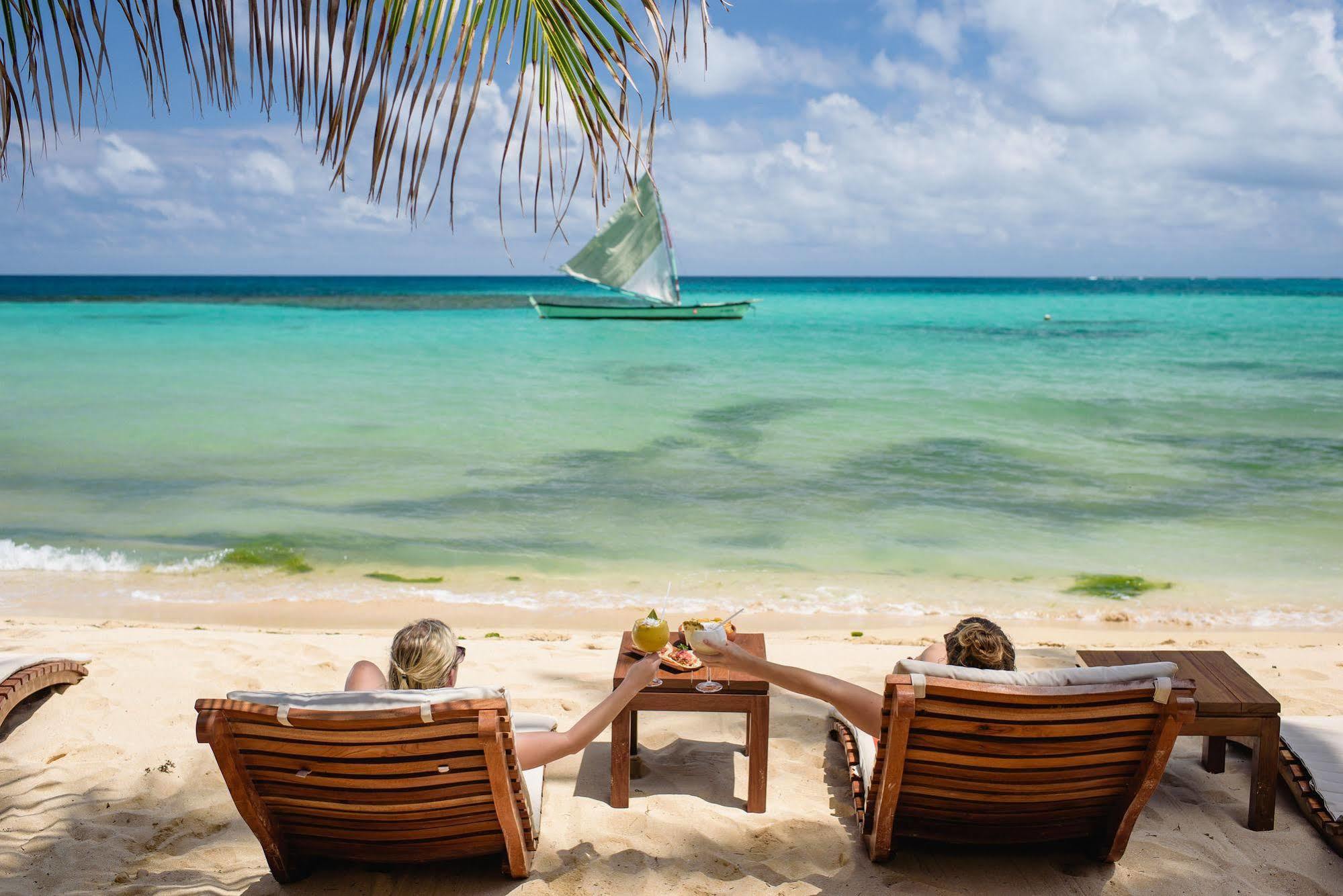 Yemaya Reefs, A Small Luxury Hotel Petite Île du Maïs Extérieur photo